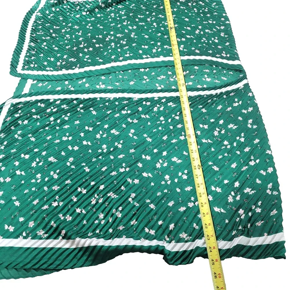 Pleated Floral Flowy Scarf wrap Banana Republic OS Kelly Green Boho kimono wrap